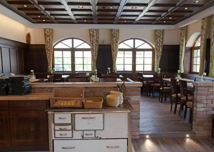 Ξενοδοχείο Strasshof 3*