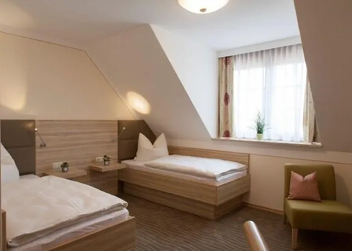 Strasshof 3*