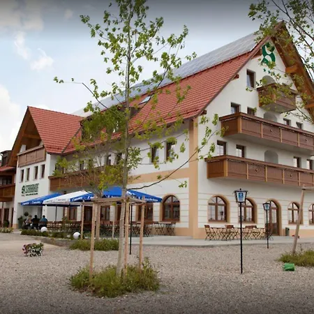 Strasshof بفافنهوفن أن در إلم