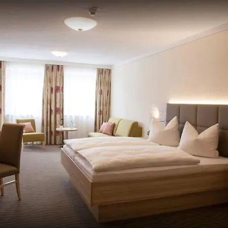 Strasshof 호텔 3*