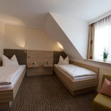 Strasshof 호텔 3*