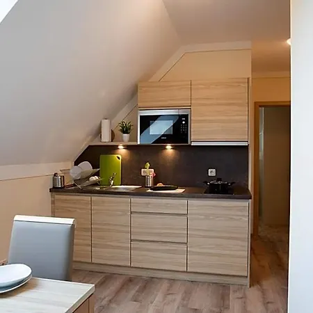 Hotel Strasshof 3*