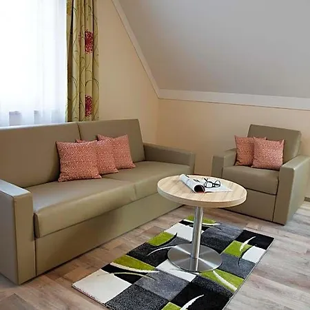 Strasshof Hotel