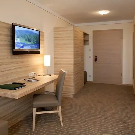 Strasshof Hotel 3*