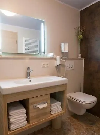 Strasshof Hotel 3*
